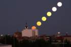 lunasllenassubiendotomadascada6minutos_small.jpg
